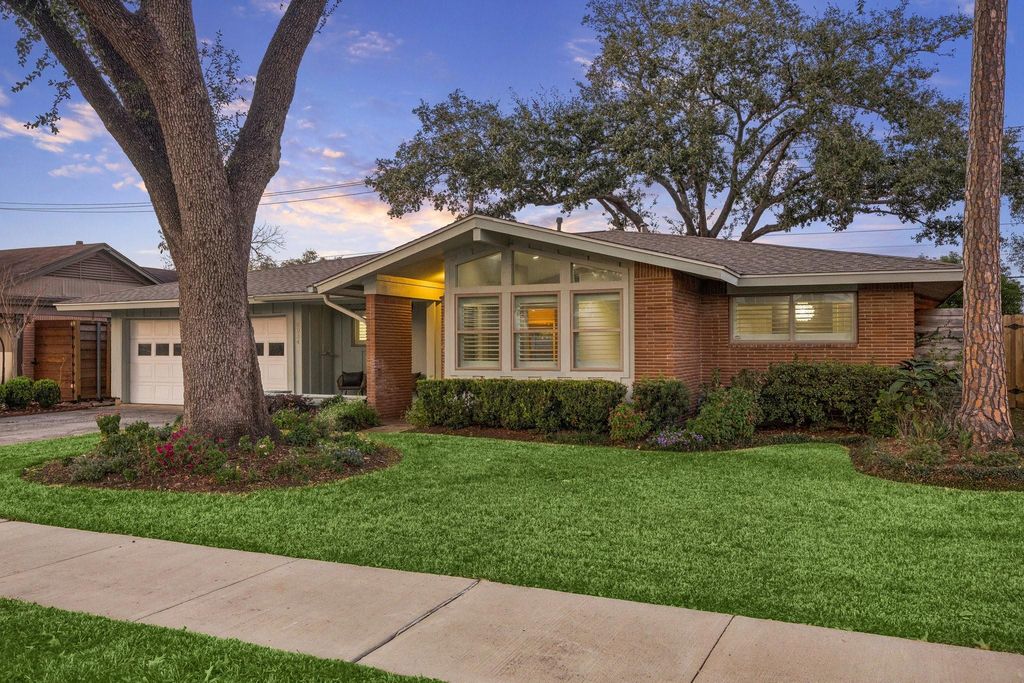 8034 Cedel Drive, Houston, TX 77055