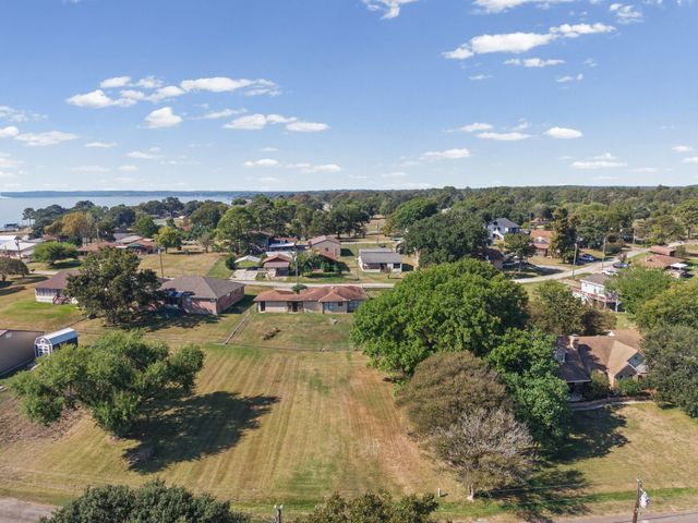 111 Terrace Drive, Point Blank, TX 77364