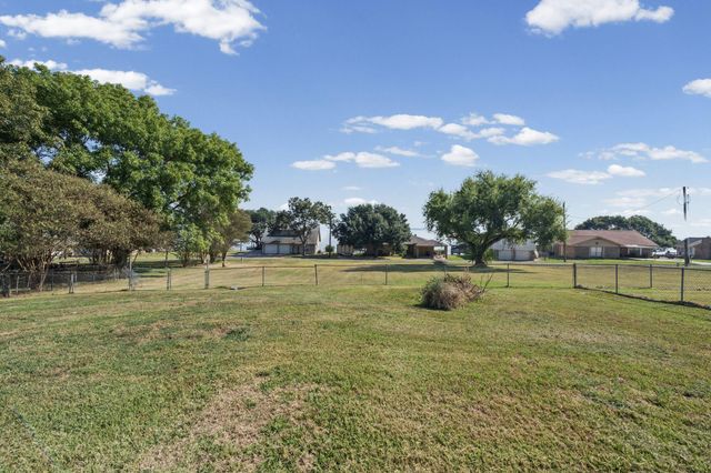 111 Terrace Drive, Point Blank, TX 77364