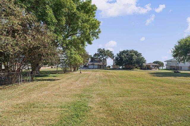 111 Terrace Drive, Point Blank, TX 77364