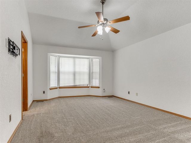 8213 Wilshire Ridge Drive, Oklahoma City, OK 73132