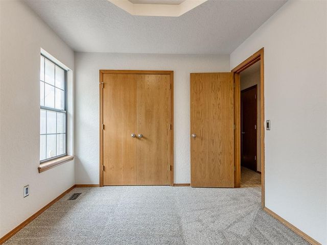 8213 Wilshire Ridge Drive, Oklahoma City, OK 73132