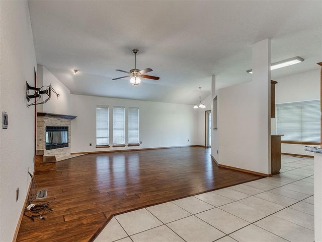8213 Wilshire Ridge Drive, Oklahoma City, OK 73132