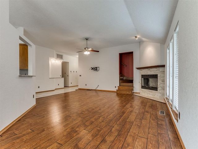 8213 Wilshire Ridge Drive, Oklahoma City, OK 73132
