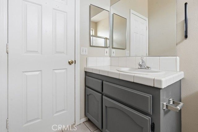 7838 Cataba Road, Hesperia, CA 92344