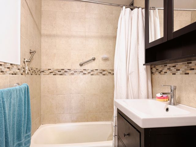 1815 215th St Apt 1B, New York City, NY 11360