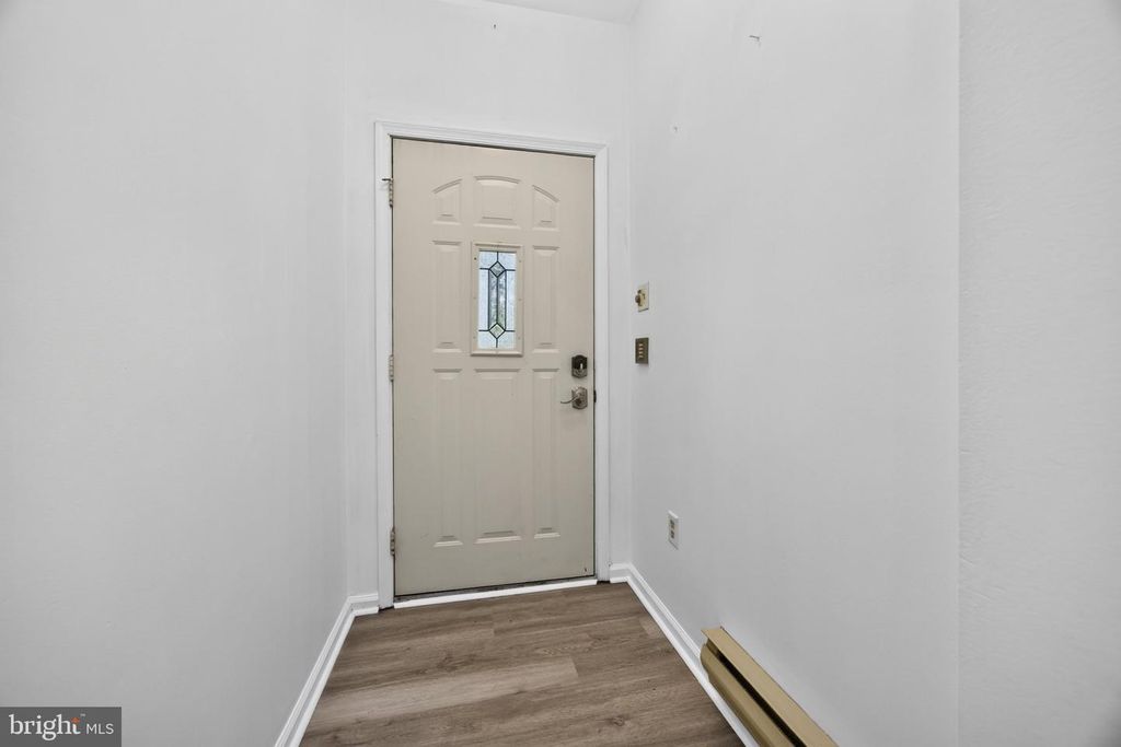 906 FOXMEADOW DR #CONDO 906, ROYERSFORD, PA 19468 — photo 4