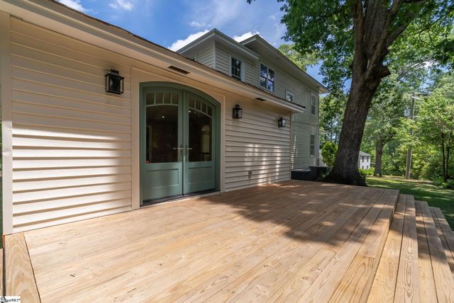206 S Adair Street, Clinton, SC 29325