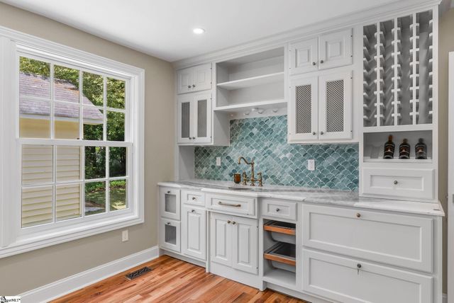 206 S Adair Street, Clinton, SC 29325