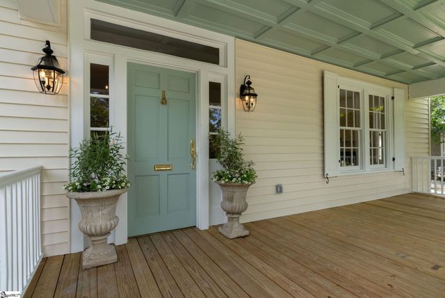 206 S Adair Street, Clinton, SC 29325