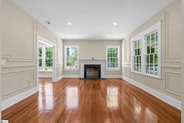 206 S Adair Street, Clinton, SC 29325