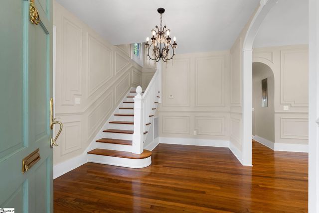 206 S Adair Street, Clinton, SC 29325