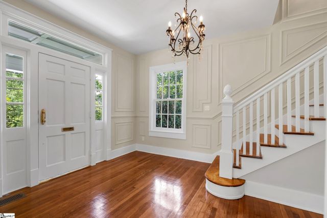 206 S Adair Street, Clinton, SC 29325
