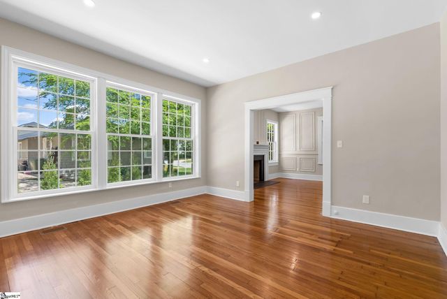206 S Adair Street, Clinton, SC 29325