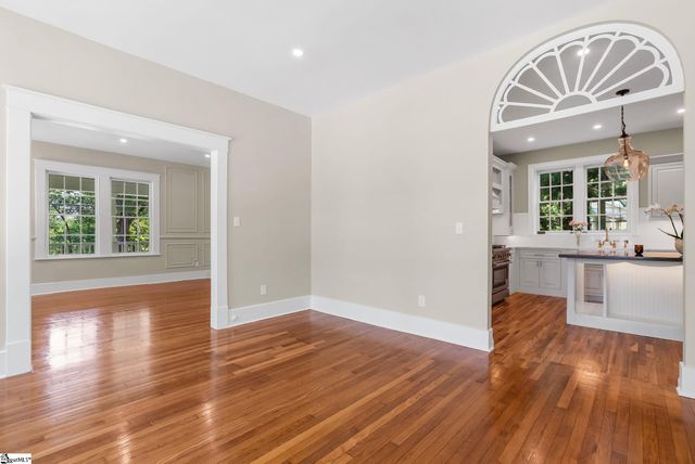 206 S Adair Street, Clinton, SC 29325