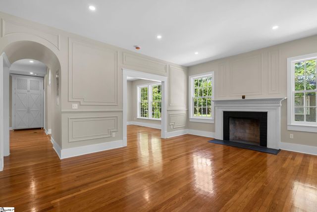 206 S Adair Street, Clinton, SC 29325