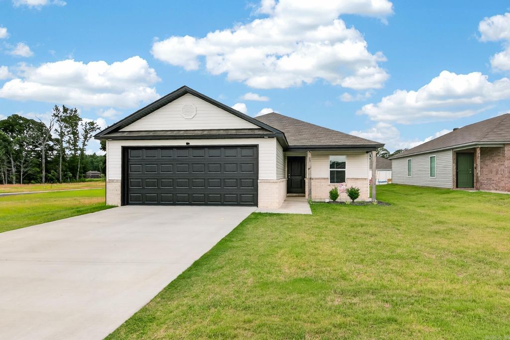 25 Sarah Alyse Lane, Cabot, AR 72023