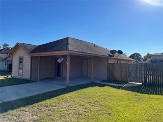 8825 E Buffalo Circle, Willis, TX 77378