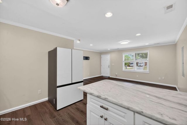 18 Hampton Drive, Castle Hayne, NC 28429
