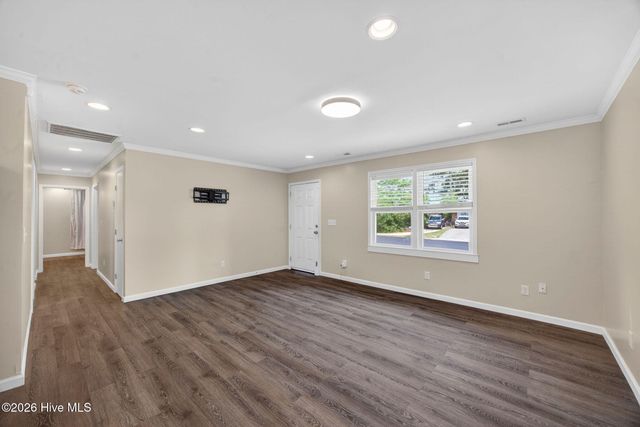 18 Hampton Drive, Castle Hayne, NC 28429