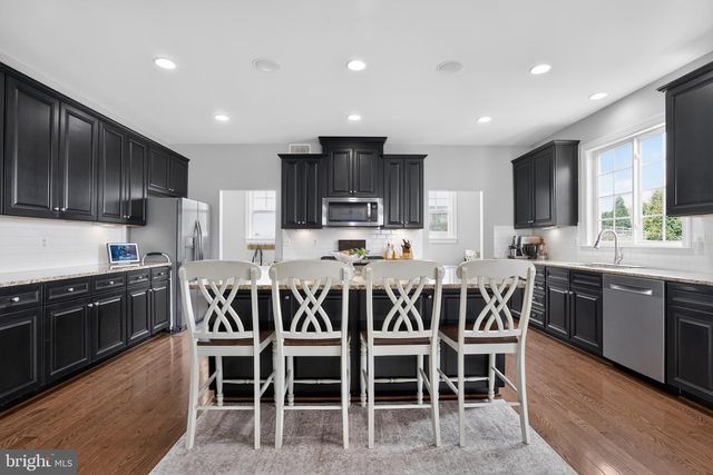 41858 FARNBOROUGH PL, Leesburg, VA 20176