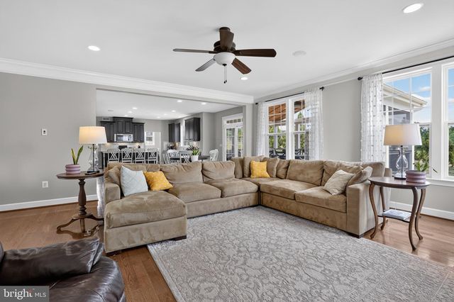 41858 FARNBOROUGH PL, Leesburg, VA 20176