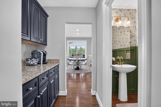41858 FARNBOROUGH PL, Leesburg, VA 20176