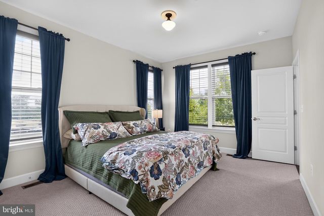 41858 FARNBOROUGH PL, Leesburg, VA 20176