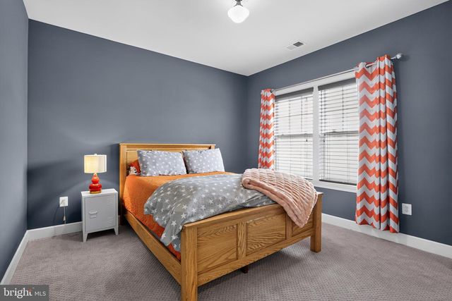 41858 FARNBOROUGH PL, Leesburg, VA 20176