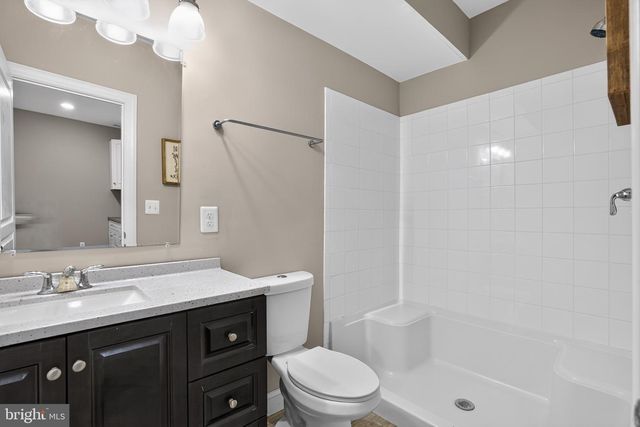 41858 FARNBOROUGH PL, Leesburg, VA 20176