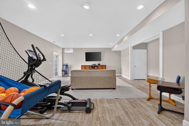 41858 FARNBOROUGH PL, Leesburg, VA 20176