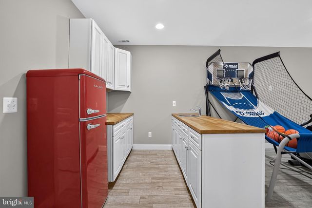 41858 FARNBOROUGH PL, Leesburg, VA 20176