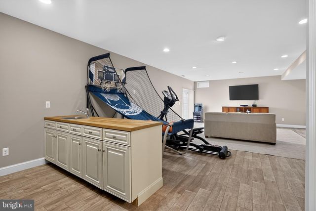 41858 FARNBOROUGH PL, Leesburg, VA 20176