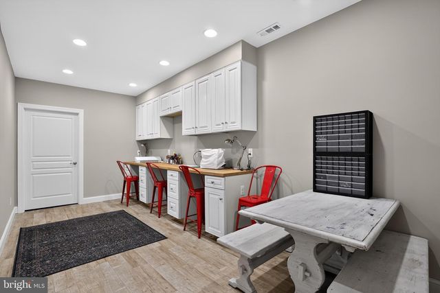 41858 FARNBOROUGH PL, Leesburg, VA 20176