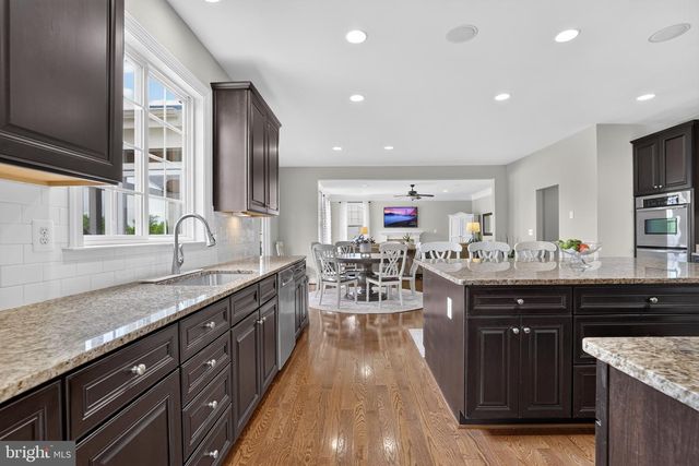 41858 FARNBOROUGH PL, Leesburg, VA 20176