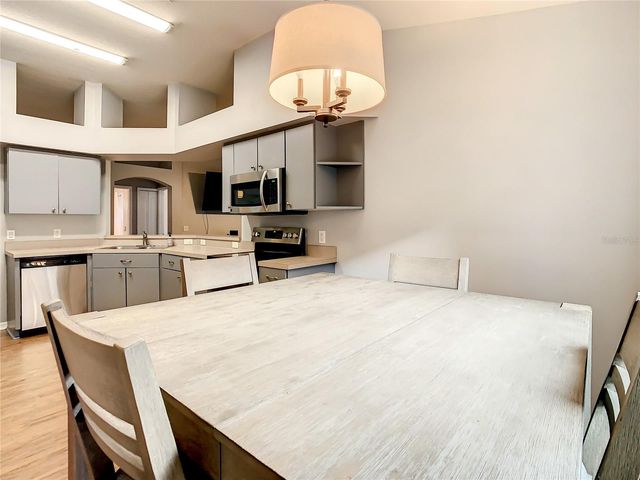 1407 TRAIL BOSS LANE, Brandon, FL 33511