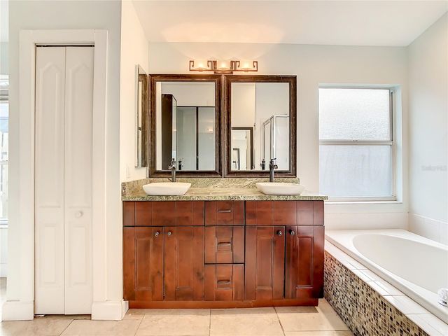 1407 TRAIL BOSS LANE, Brandon, FL 33511