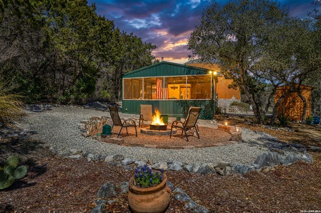 496 County Road 246, Hondo, TX 78861