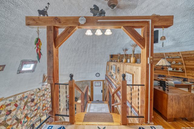 496 County Road 246, Hondo, TX 78861