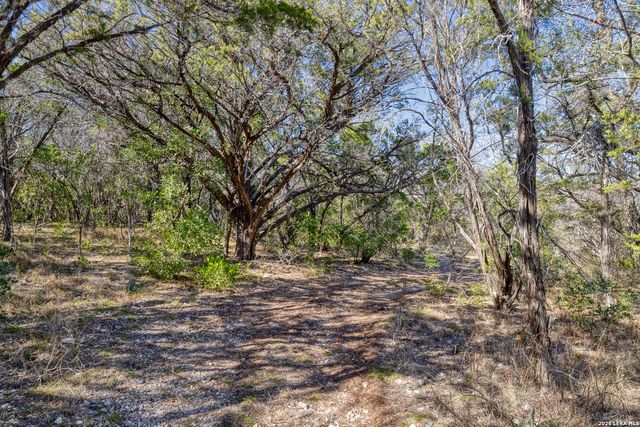 496 County Road 246, Hondo, TX 78861