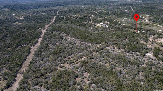 496 County Road 246, Hondo, TX 78861