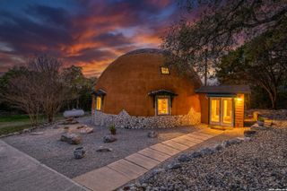 496 County Road 246, Hondo, TX 78861