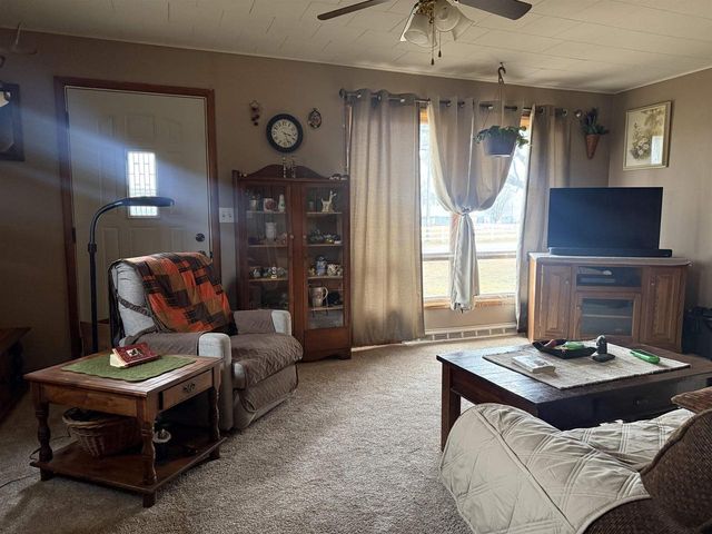 33782 HWY 130, Lone Rock, WI 53556