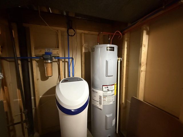 33782 HWY 130, Lone Rock, WI 53556