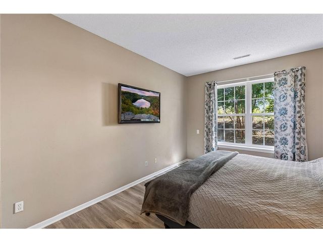 1673 Countryside Drive, Shakopee, MN 55379
