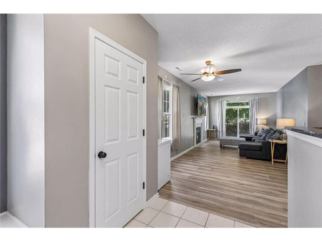 1673 Countryside Drive, Shakopee, MN 55379