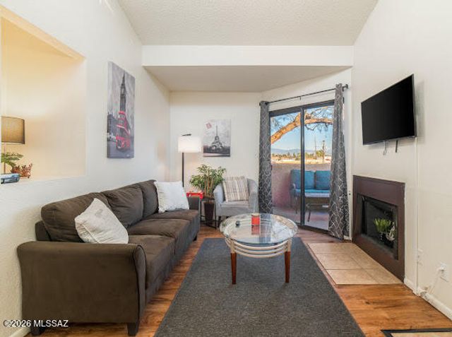 1745 E Glenn St Apt 217, Tucson, AZ 85719