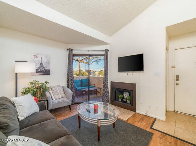 1745 E Glenn St Apt 217, Tucson, AZ 85719