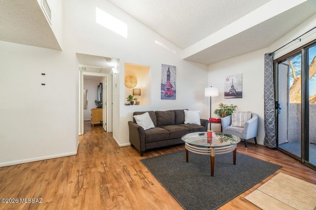 1745 E Glenn St Apt 217, Tucson, AZ 85719