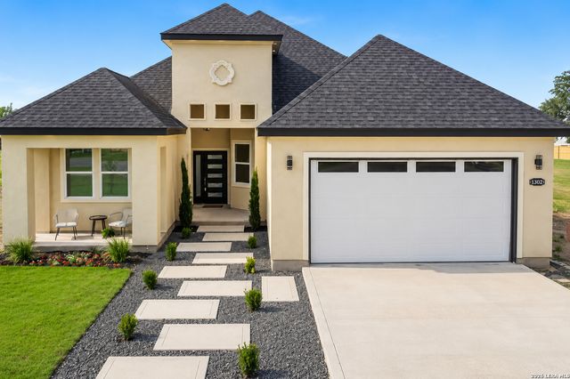 13003 Pueblo Nuevo Dr, Atascosa, TX 78002